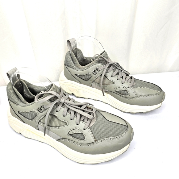 BrandBlack Aura 130 Leather & Mesh Sneaker In Grey Size 8 Vibram Sole main image 10